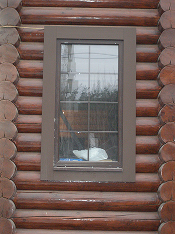 084. Деревянные наличники на окна и двери