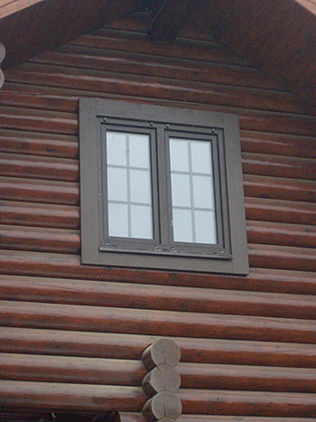 084. Деревянные наличники на окна и двери