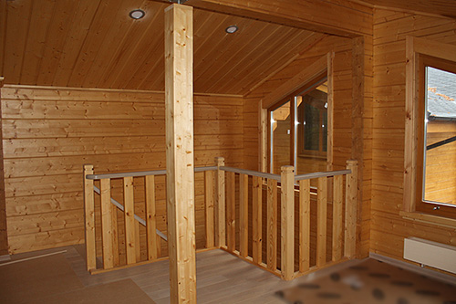 153. Самонесущая деревянная лестница для гостевого дома