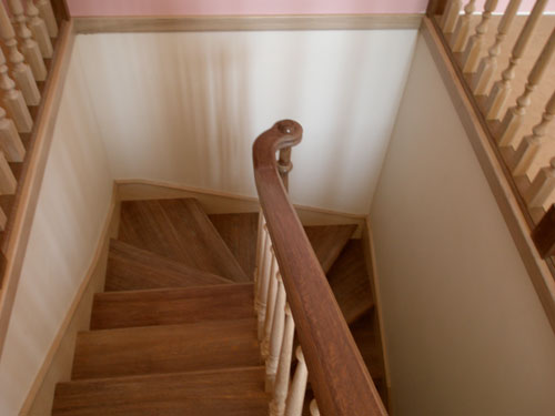 177. Забежная лестница с балюстрадой верхней площадки