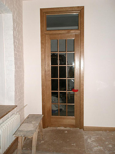 025. Комплект дверей для квартиры в старинном доме